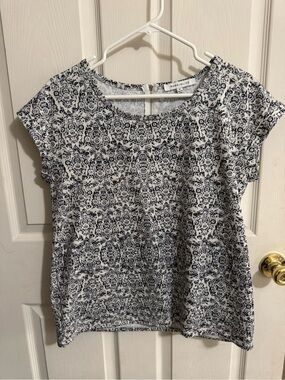 Rose & Olive Black Floral Pattern Short Sleeve Top